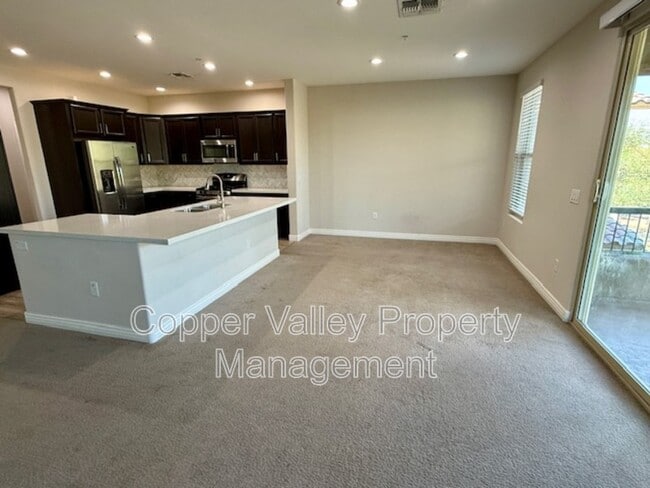 Building Photo - 2425 W Bronco Butte Trl