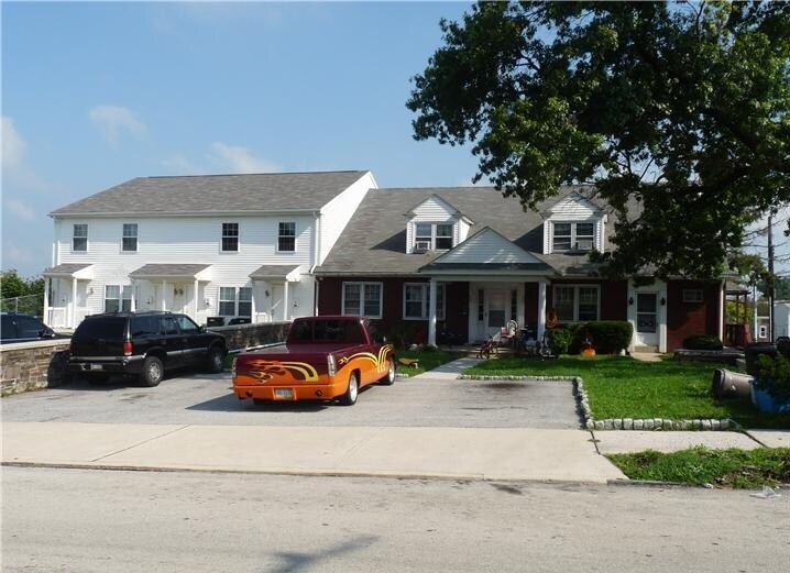 669 E Sandy St, Norristown, PA 19401 Apartments in Norristown, PA