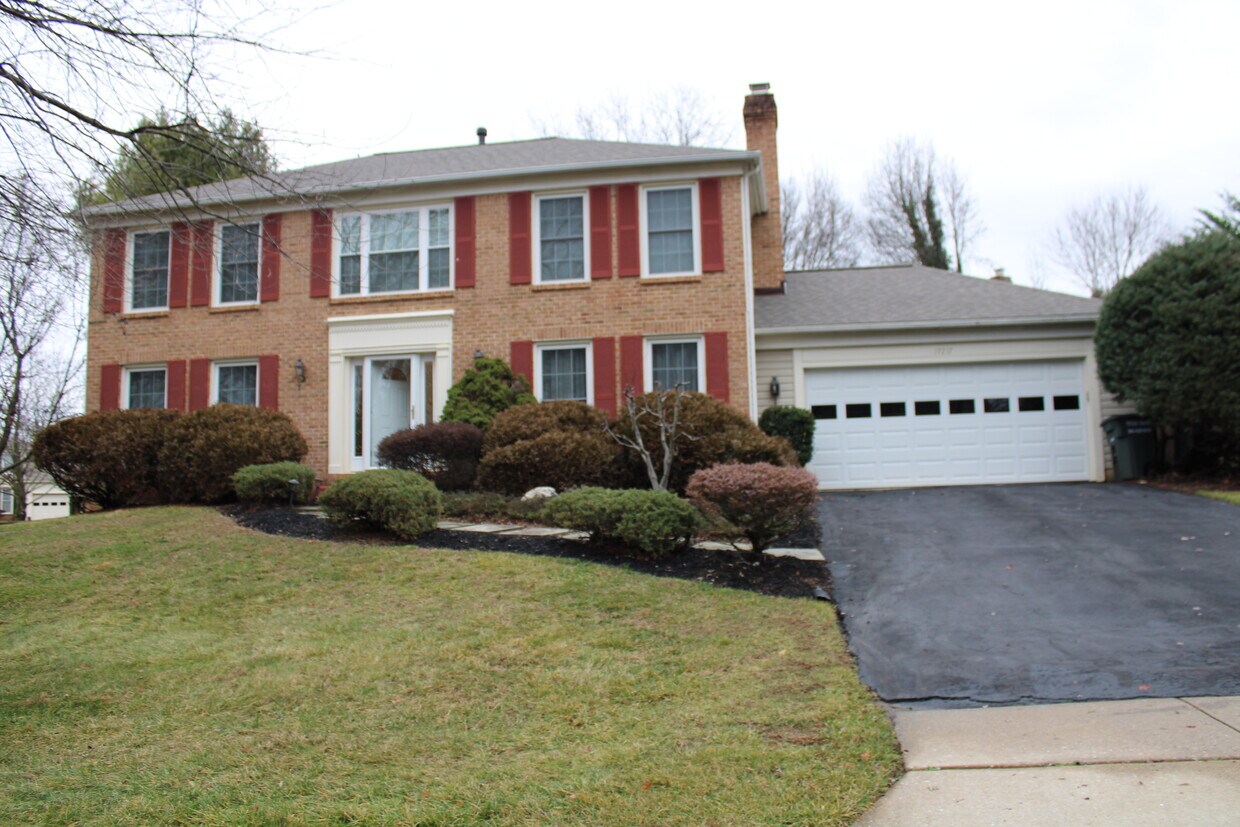 Primary Photo - 17217 Founders Mill Dr