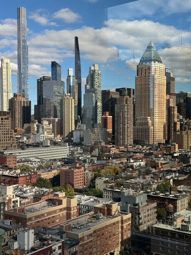 Foto del edificio - 469 W 42nd St