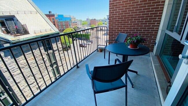 Foto del edificio - 150 Dorchester Ave
