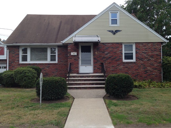 Front of house - 65 Foster St
