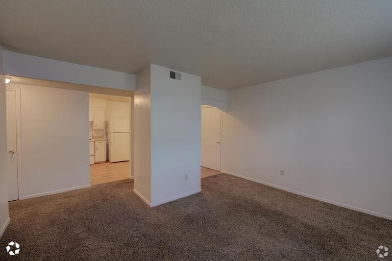 Foto principal - 1413 W Maple Ave