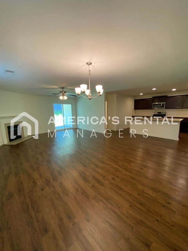 Building Photo - Home for Rent in Chelsea! Available to View Now!