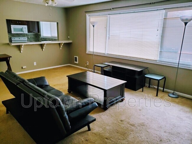 Foto del edificio - 215 NW Forest St