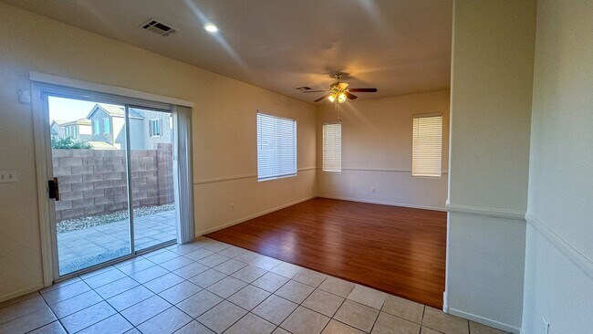 Foto del edificio - 3 bed, 2.5 bath, 1,746 sq ft home in southwest Las Vegas