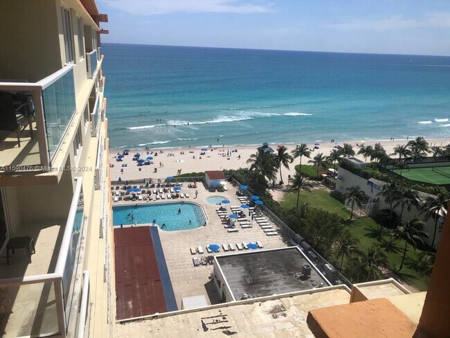 Foto del edificio - 19201 Collins Ave