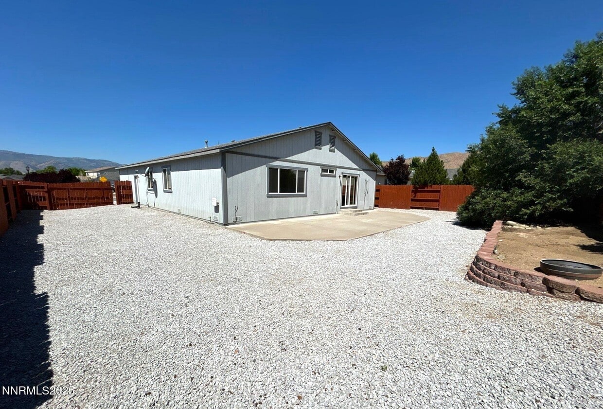Building Photo - 18127 Alexandria Dr