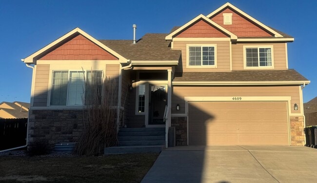 Photo - Gorgeous 3 bed/2.5 bath home with 3-CAR TANDEM GARAGE in Painted Sky