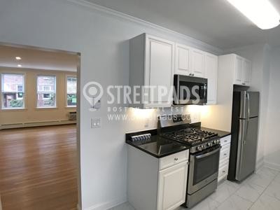 Foto del edificio - 1 bedroom in Brookline MA 02446