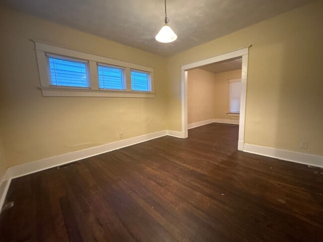 Building Photo - Parkwood Home **Move In Special!**