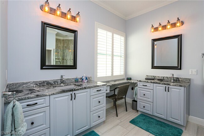 Building Photo - 3855 Jungle Plum Dr E