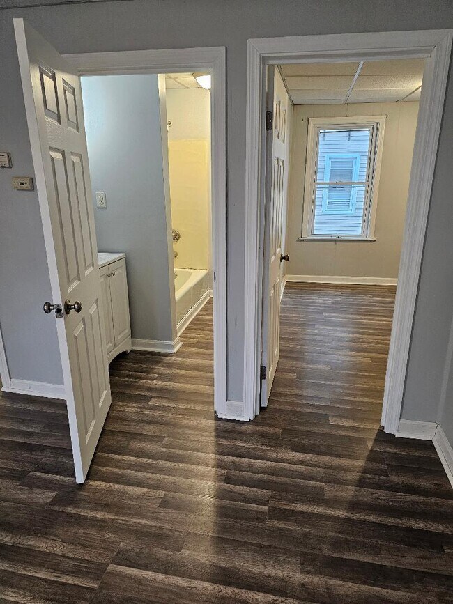 270 5th St Unit 2 l, Fall River, MA 02721 Apartments in Fall River