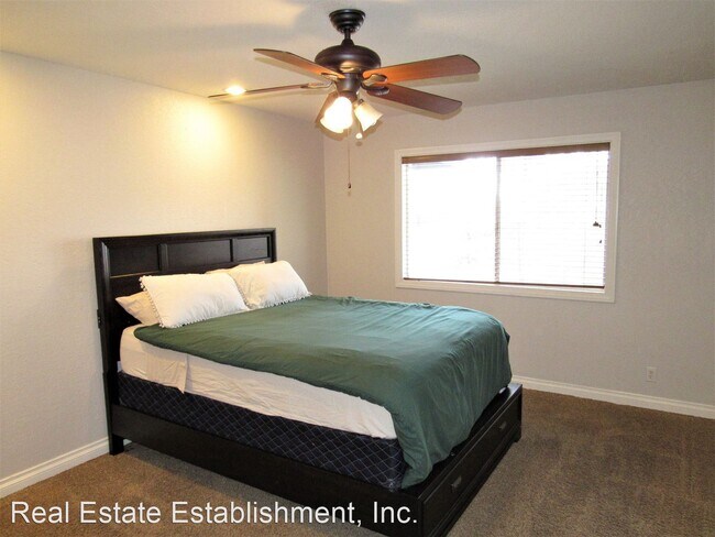 Foto del edificio - 20327 Cranberry Ln