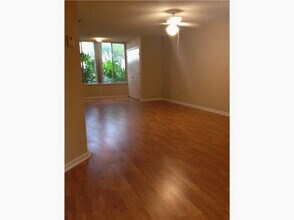 Building Photo - 2831 N Oakland Forest Dr