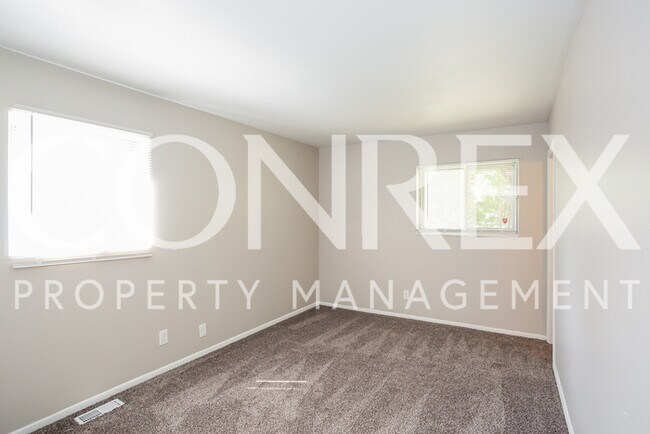 Building Photo - Classic 3 Bedroom Ranch