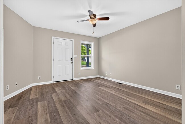 Foto del edificio - 837 Princeton Cir