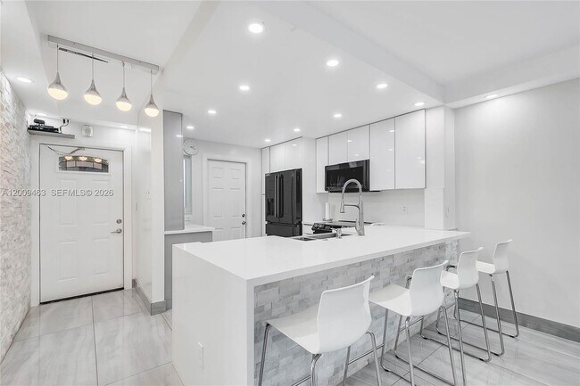 Foto del edificio - 5260 NW 11th St