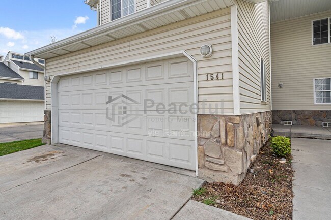Foto del edificio - 1541 W Ln Ct
