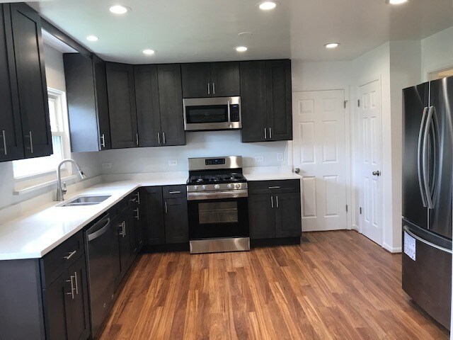 Foto del edificio - 1331 Berkenshire Ln