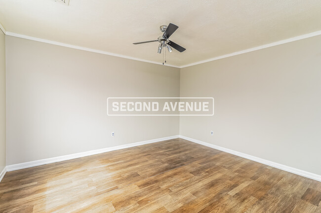 Building Photo - 3274 Ainsworth DR