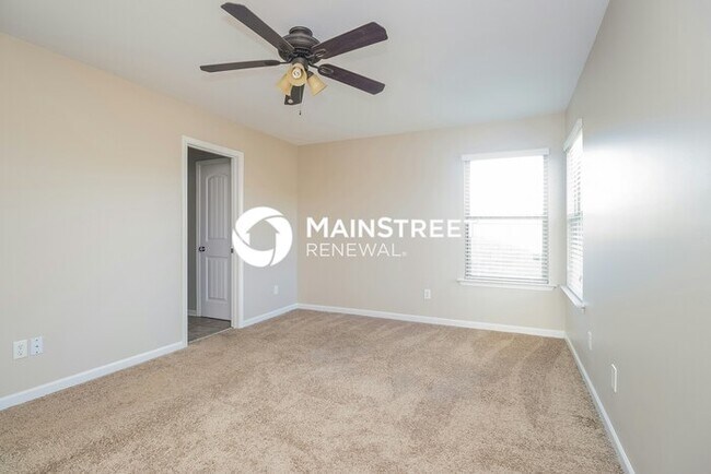 Building Photo - 4 Bedroom Pet-Friendly Home in Odenville, AL with Main Street Renewal