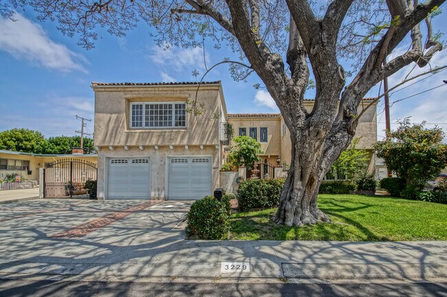 Building Photo - 3229 Raintree Ave