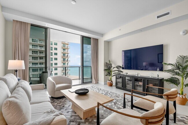 Building Photo - 3100 N Ocean Dr