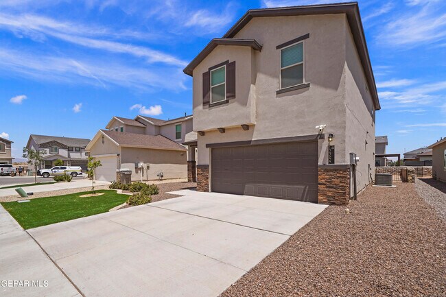 Foto del edificio - 12245 Desert Pine Ave