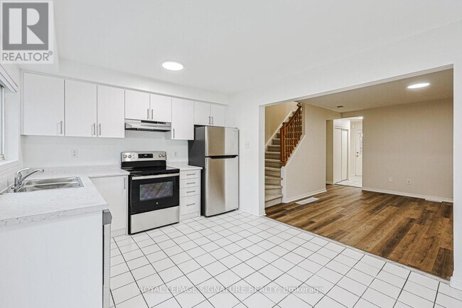 Building Photo - 3 Pleasantview Ave