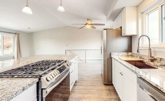 Foto del edificio - Spacious Remodeled Los Alamos Home