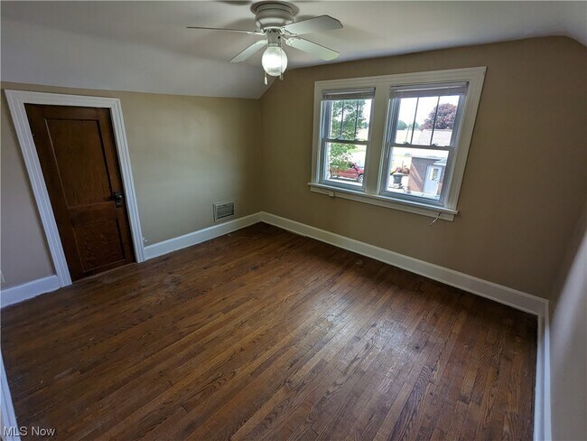 Building Photo - 6853 Winfield Strasburg Rd NW