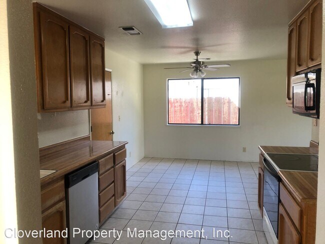 Building Photo - 3 br, 2 bath House - 37 E. Wallis Ave.