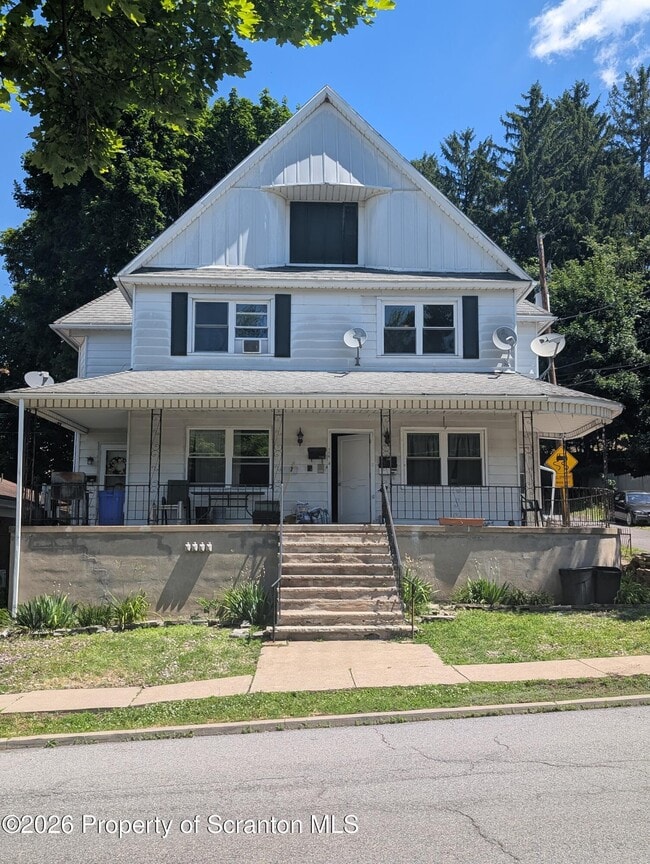 Building Photo - 118 1/2 Broad St