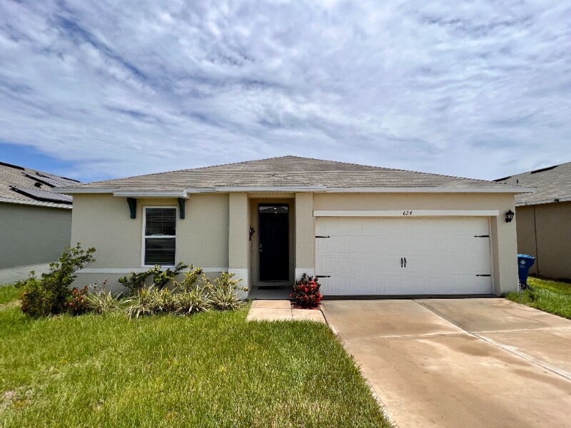 Foto principal - 624 Boardwalk Ave