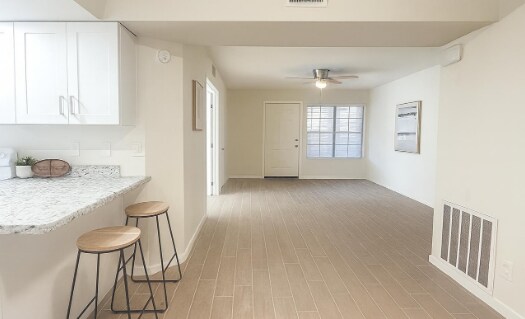 Foto del edificio - 700 E Mesquite Cir