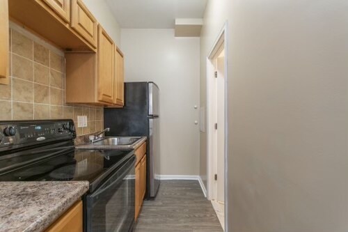 Building Photo - 5321 W Girard Ave