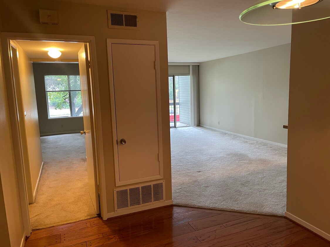 626 Mariners Island Blvd Unit 113, San Mateo, CA 94404 Condo for Rent