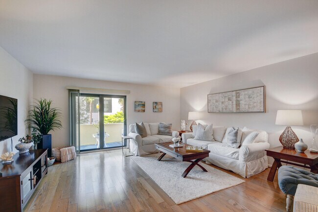 Building Photo - 1501 S Flagler Dr