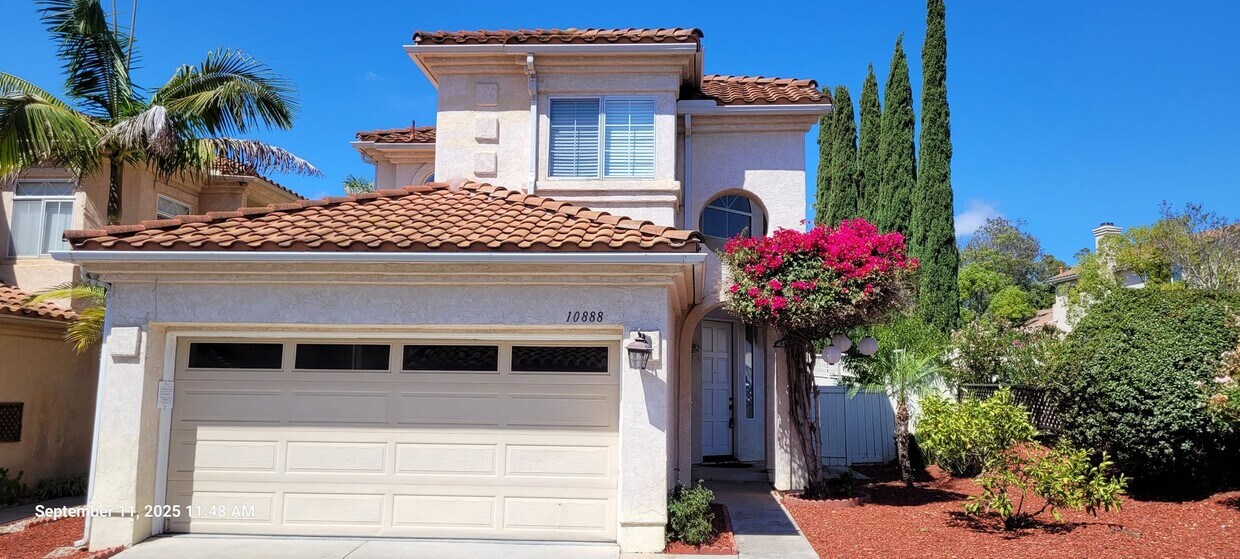 Foto principal - Convenient location in Scripps Ranch