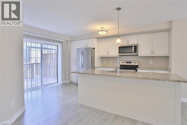 Building Photo - 29 Ridgemount St