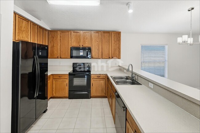 Foto del edificio - 1312 River City St