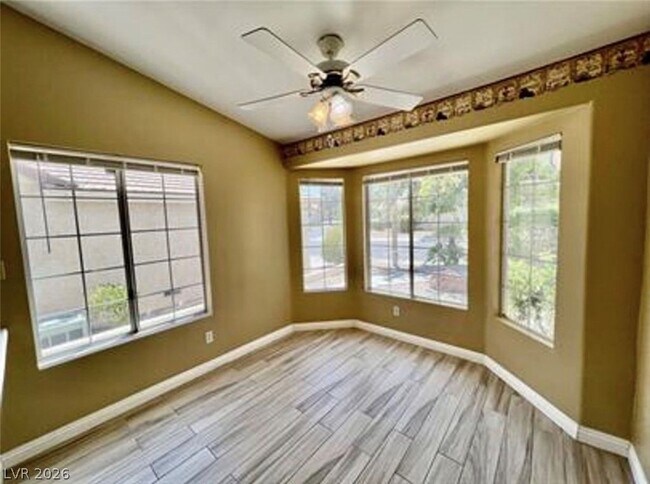 Foto del edificio - 9760 Double Rock Dr