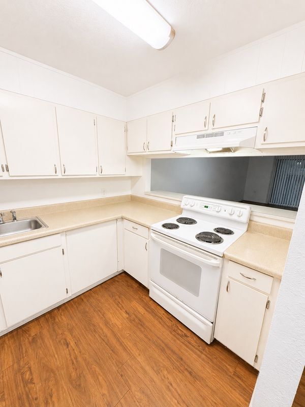 Foto del edificio - 1730-1730 NE 3RD STREET