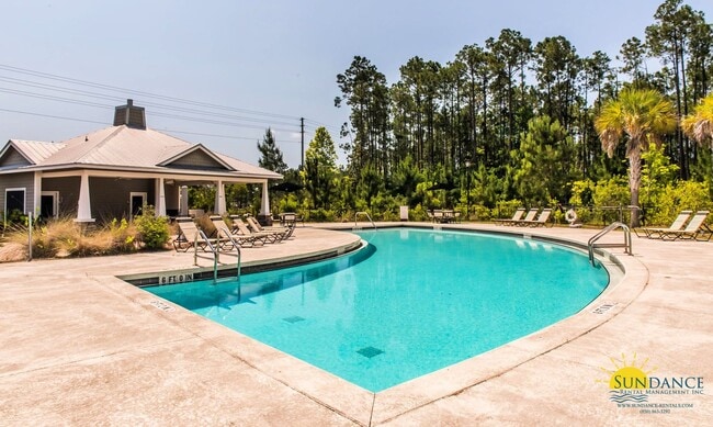 Foto del edificio - Stunning 3 bedroom town home with screened...