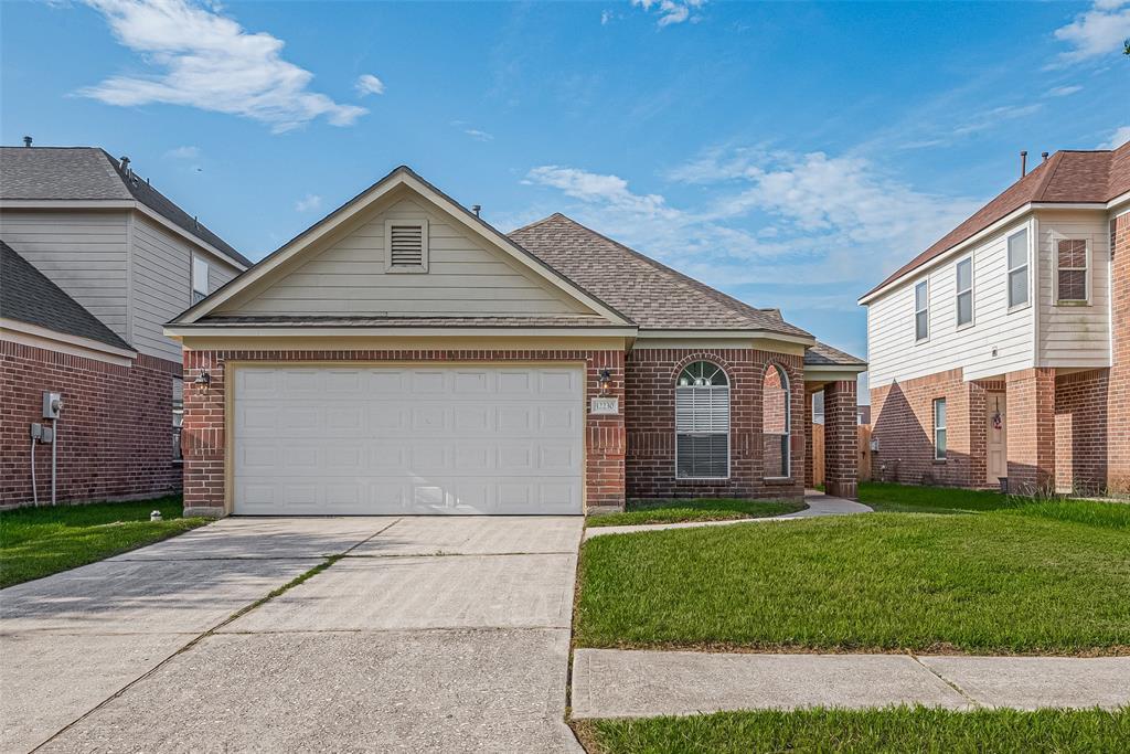 Primary Photo - 12230 Hawthorne Hill Cir