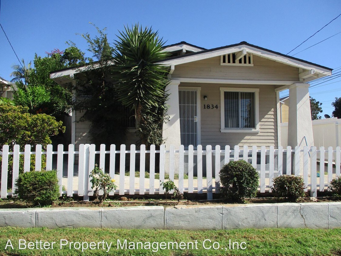 18321836 Molino Ave, Signal Hill, CA 90755 Room for Rent in Signal