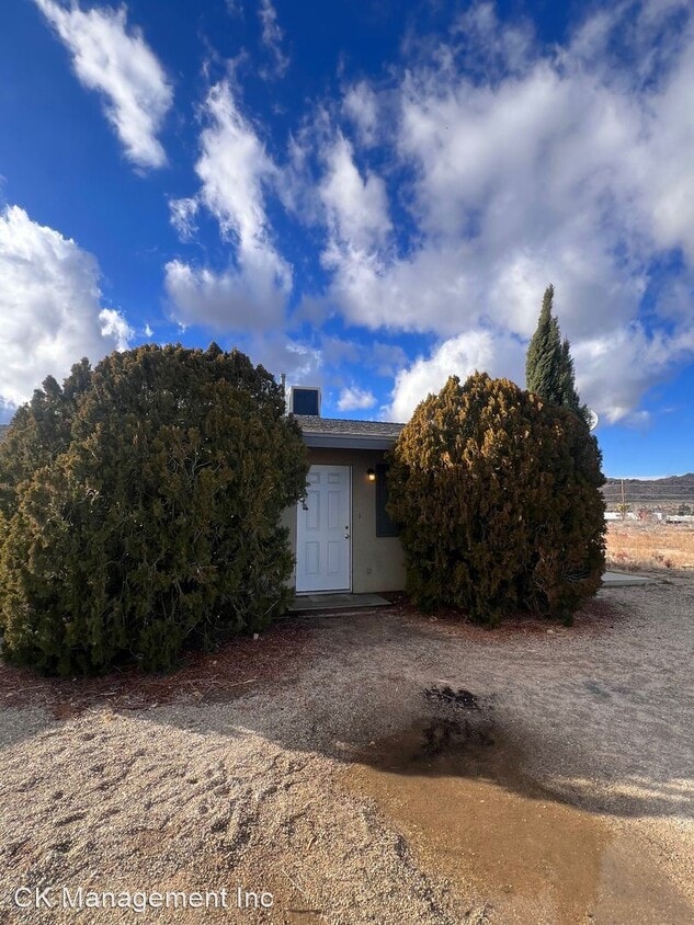 7124 Palo Alto Ave, Yucca Valley, CA 92284 House Rental in Yucca
