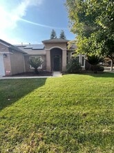 Building Photo - 171 N Lindsay St Building Photo - 171 N Lindsay St