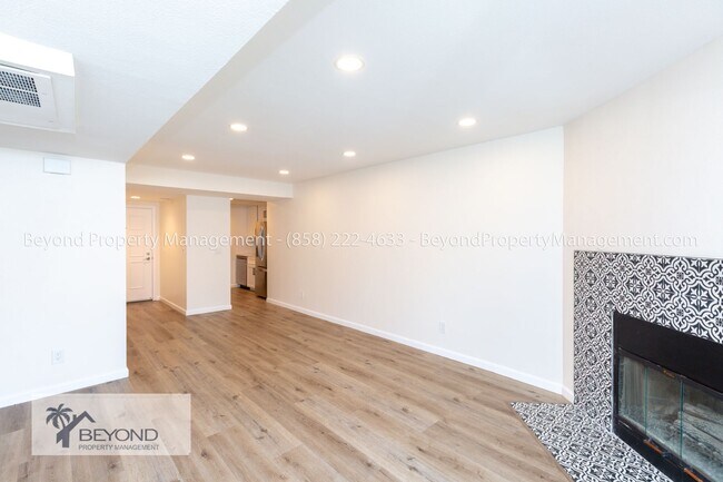Foto del edificio - 4452 Mentone St